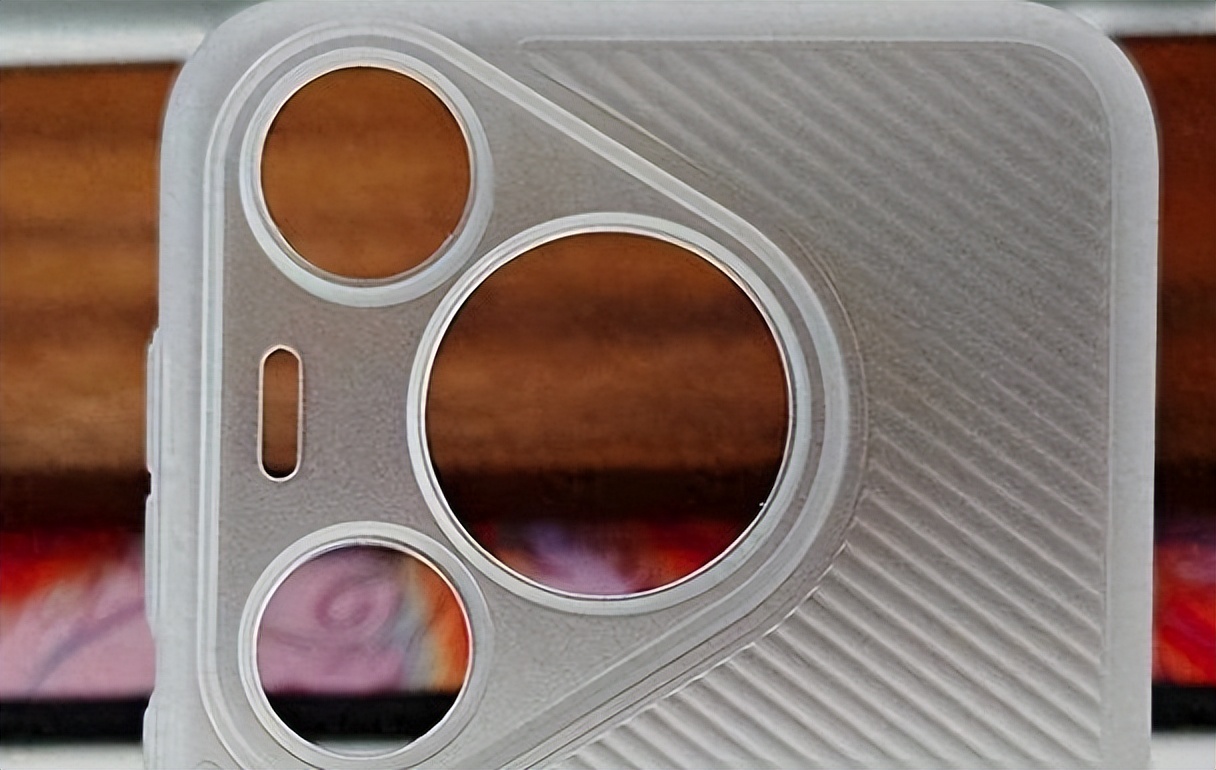 华为P70第三方保护壳已量产:标准版和Pro版中框差异明显(图2) 华为P70Pro版保护壳_华为P70标准版保护壳_华为p7手机外壳拆装