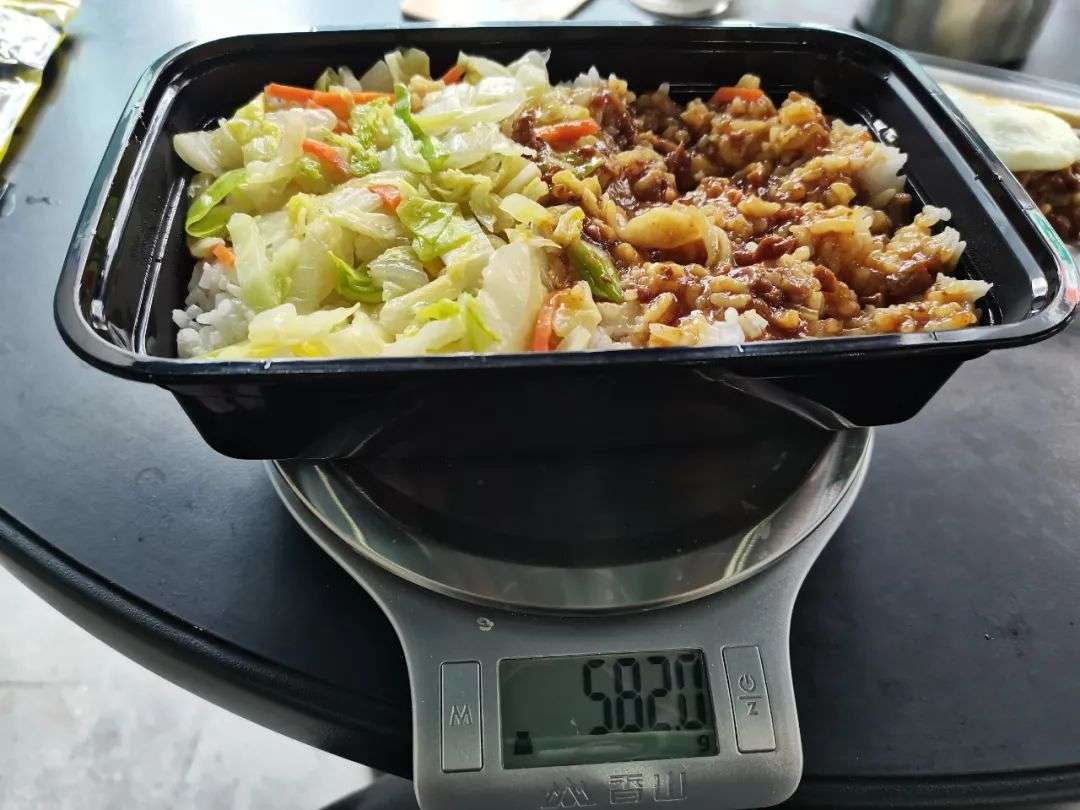 开一间外卖快餐店能挣多少钱?(图14) 巷子深处外卖店盈利模式_卖卤肉利润大吗_开外卖快餐店挣多少钱