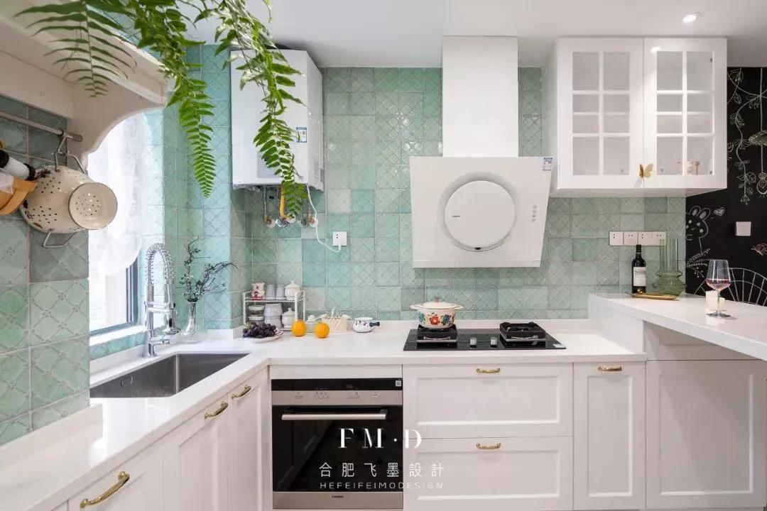 家具软装选购清单,拿去参考比你瞎买省钱!不要再往冤枉路上走了(图12) 室内软装设计资料_装修家具软装选购清单_客厅家电软装选购技巧