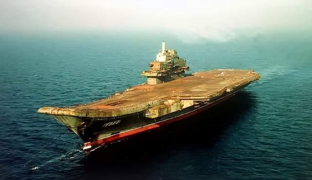 瓦良格号航母为什么用了三年时间,才从乌克兰抵达大连?(图9) 瓦良格号航母历史沿革_瓦良格花费多少钱_瓦良格号航母建造过程