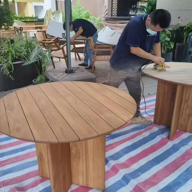 柚木户外家具翻新保养，选油漆还是木蜡油？