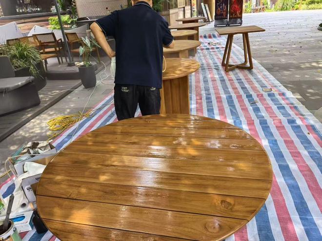柚木户外家具翻新保养,选油漆还是木蜡油?(图4) 柚木户外家具木蜡油翻新_翻新旧家具_赛克斯木蜡油户外家具保养