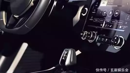 吉利领克05亮相,配对开剪刀门,比保时捷帅,车友:上市就火!(图4) 领克05_保时捷剪刀门跑车图片_领克跑车