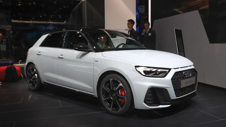 全球知名度最高的10款小型车,哪一款是你的菜?(图9) 福特嘉年华轿车_全球知名度最高小型车_小型车海外市场受欢迎车型