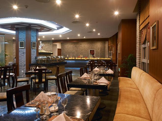 餐饮店面装饰设计图片_北京餐饮空间设计_建国酒家软装设计