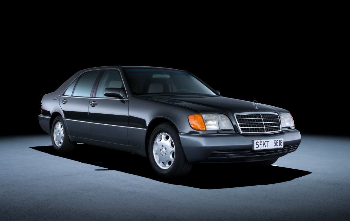 奔驰V12发动机如何成为传奇 顶级超跑都在用(图4) 奔驰V12发动机如何成为传奇 顶级超跑都在用