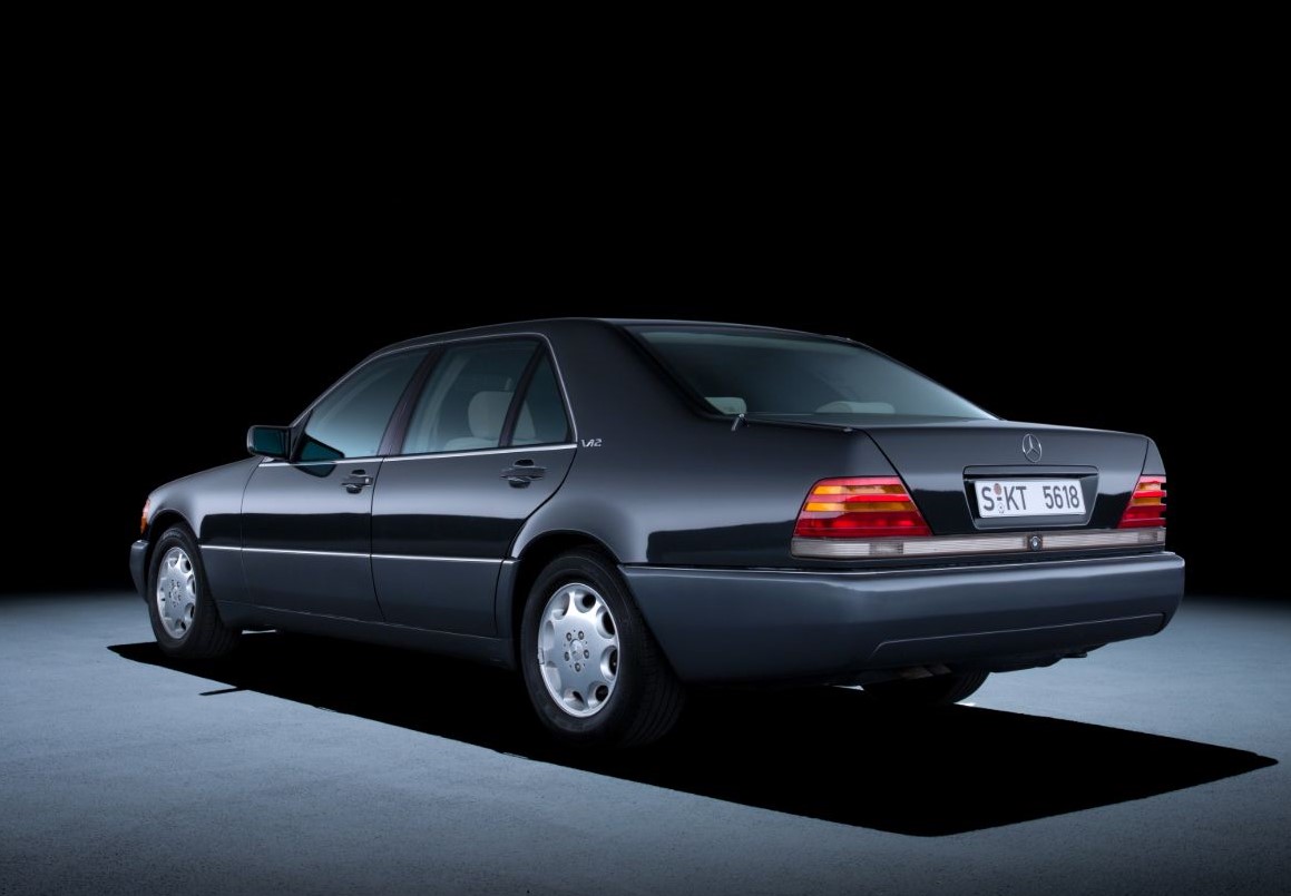 奔驰V12发动机如何成为传奇 顶级超跑都在用(图5) 奔驰V12发动机如何成为传奇 顶级超跑都在用