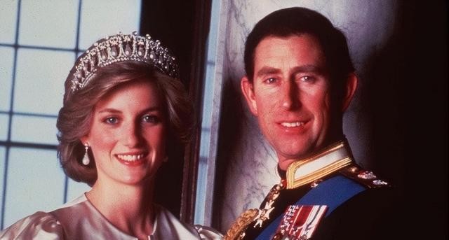 离婚后的戴安娜王妃,成为富豪圈里争抢的猎物,都想和她春风一度(图10) 戴安娜王妃身份标签_戴安娜和多迪怎么认识_戴安娜王妃与富豪关系