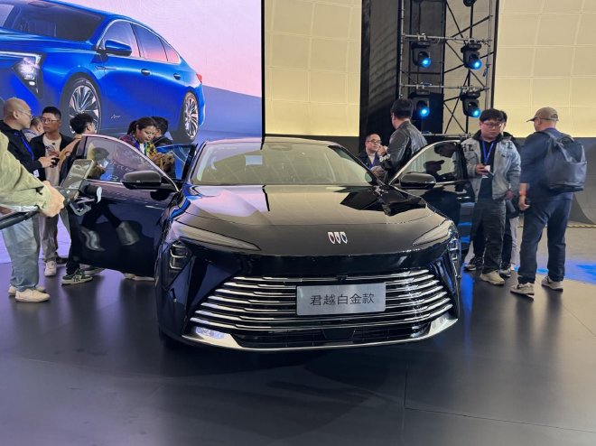 限时一口价15.99万元起 别克君越2025白金款上市