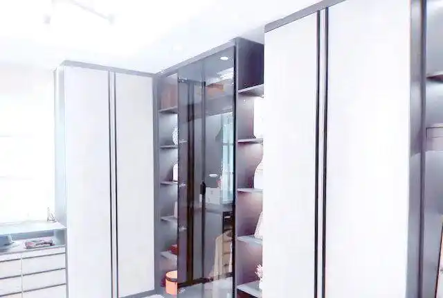 家具五金艺术:家居风格的点睛之笔——拉手的选择技巧(图13) 提升家具美学价值拉手_家居装饰拉手选择_橱柜拉手选择