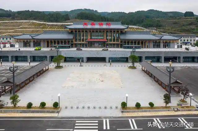 张吉怀高铁张家界至怀化最快1小时10分_张吉怀铁路开通仪式_吉首到怀化的火车