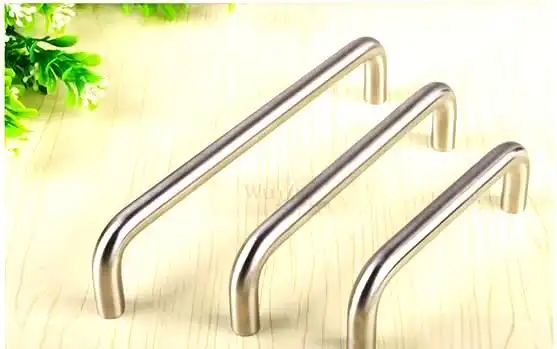 如何精选优质衣柜拉手:材质、风格与实用技巧全解析(图3) 衣柜拉手选择技巧_橱柜拉手选择_优质拉手品牌推荐