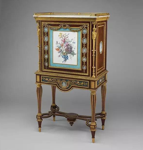 “英国传统陶瓷之父”:乔舒亚·韦奇伍德(图21) 韦奇伍德 陶瓷历史 红色陶土_骨瓷装饰盘