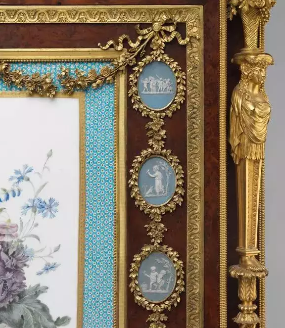 “英国传统陶瓷之父”:乔舒亚·韦奇伍德(图23) 骨瓷装饰盘_韦奇伍德 陶瓷历史 红色陶土