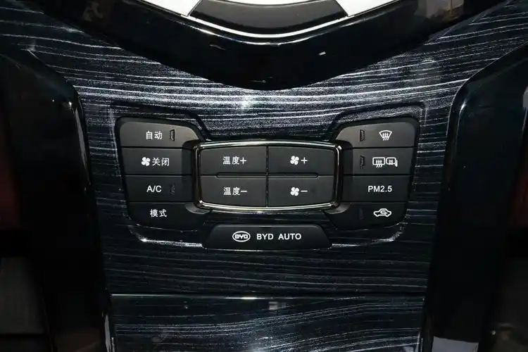 广西同事高速遇空调故障,深入维修解决难题(图2) 空调故障原因分析_手动与自动空调差异_a3自动空调修理