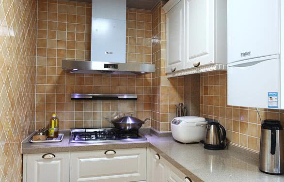 3平米特小厨房装修,怎么装修才精致?(图3) 3平米小厨房设计_黄金三角厨房布局_厨房装修效果图小户型3平米