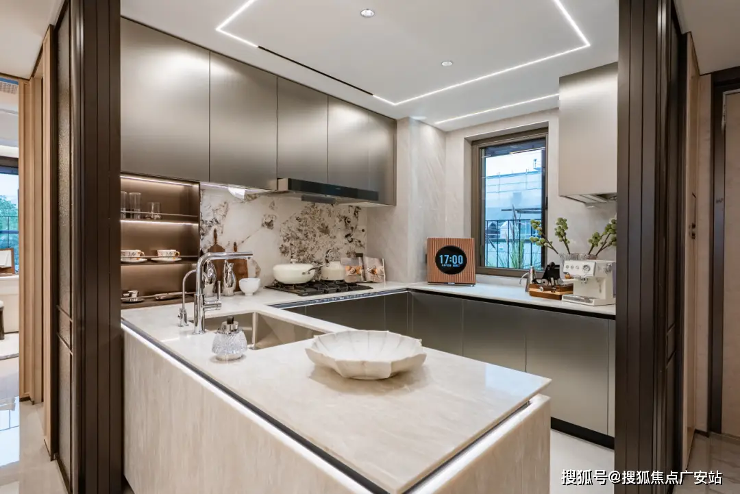 装饰床头背景墙_床头装饰背景墙图片_床头背景墙装修效床头