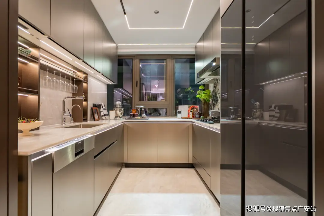 装饰床头背景墙_床头装饰背景墙图片_床头背景墙装修效床头