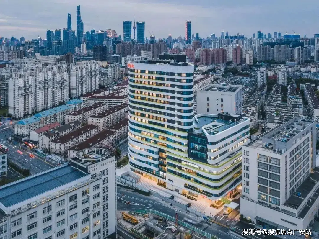 床头装饰背景墙图片_装饰床头背景墙_床头背景墙装修效床头