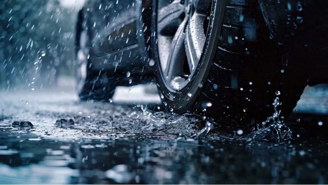 小黑圈的秘密——轮胎规格、胎压与接地面积