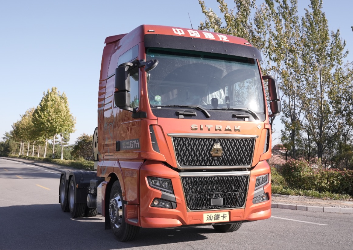 2023中国商用汽车产业盘点——产品篇(上)(图3) 汕德卡汽车牵引车_解放J6V NG牵引车_解放JH6 4×2载货车