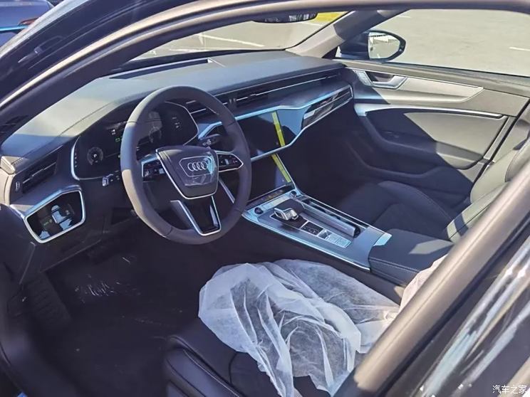 2025款奥迪A6L实车 售42.79万起 入门款很香 老款优惠后30.5万起(图5) 汽车之家