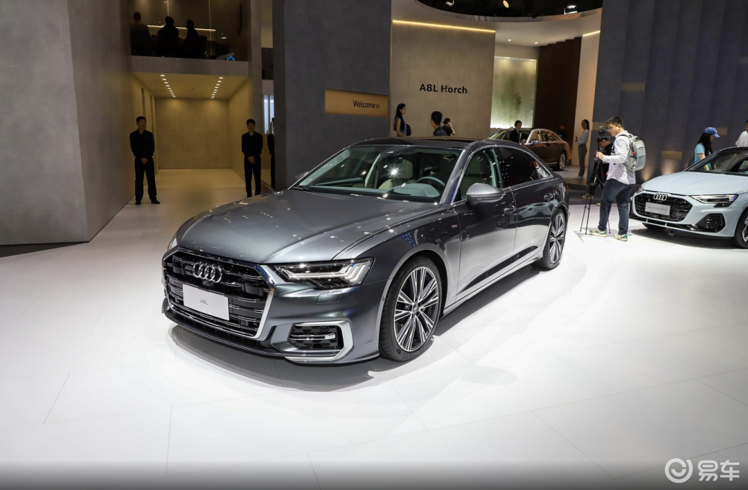 多项标配+品质标杆，这才是用户对豪华的期待