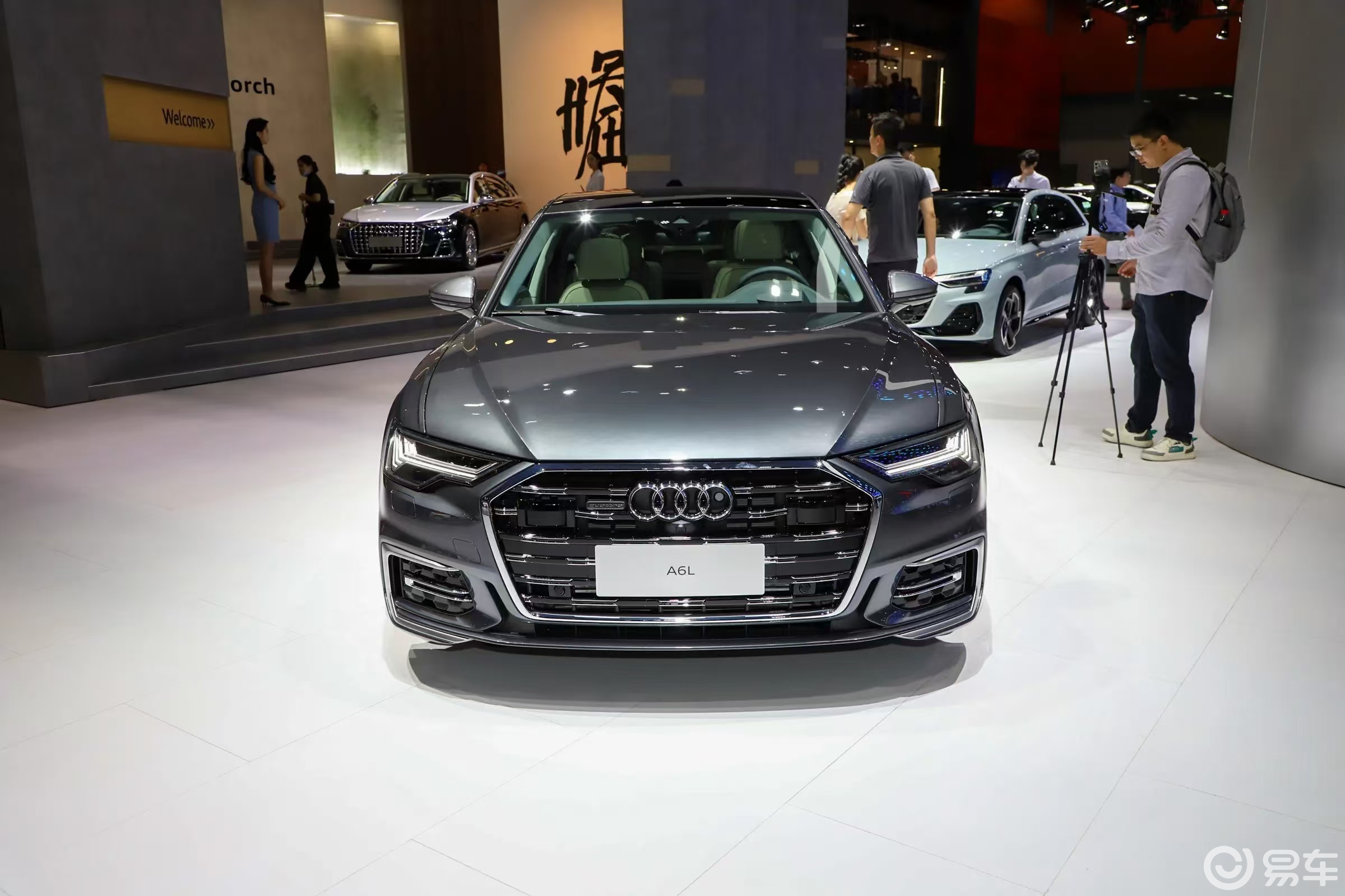 售价42.79万起,2025款奥迪A6L上市(图3) 2025款奥迪A6L配置调整_2025款奥迪A6L价格区间_2025款奥迪a6l车身尺寸