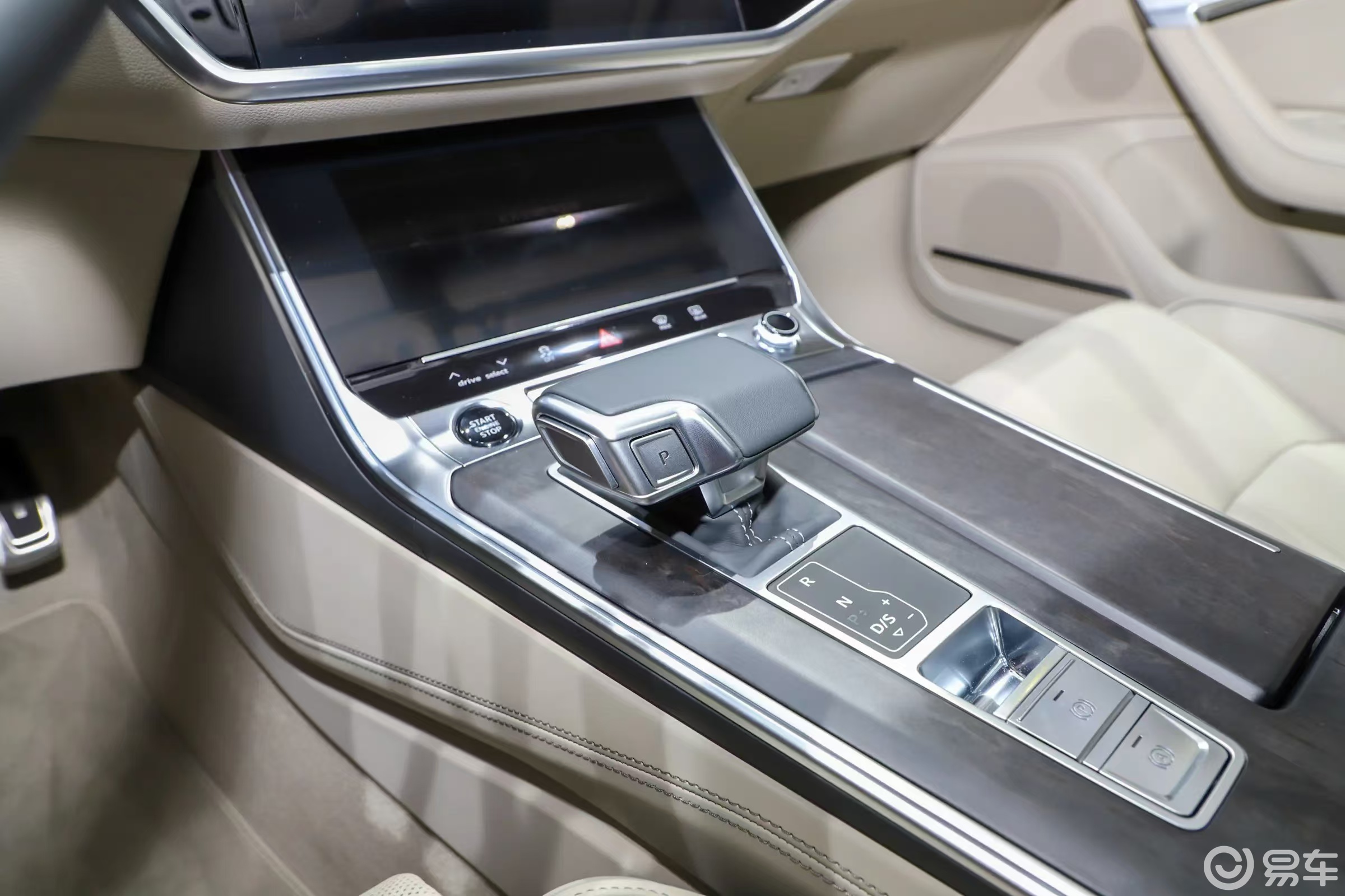 售价42.79万起,2025款奥迪A6L上市(图7) 2025款奥迪A6L价格区间_2025款奥迪A6L配置调整_2025款奥迪a6l车身尺寸