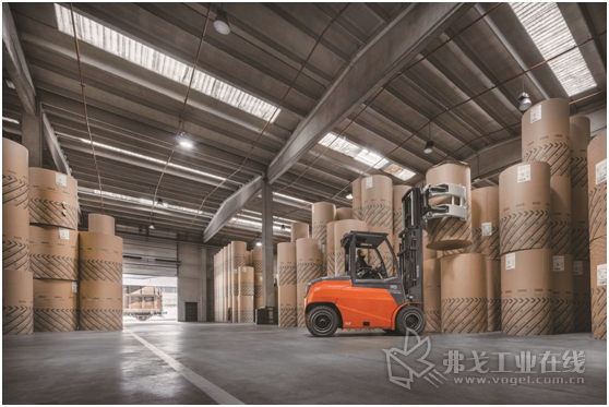 【丰田】Toyota 9FBM大吨位电动平衡重式叉车(图2) Toyota 9FBM大吨位电动平衡重式叉车