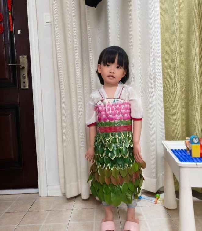 手工作业太“费妈”!母子纯手工搭建鸟窝 惊艳了幼儿园家长们(图3) 手工装饰_手工鸟窝制作过程分享_幼儿园手工作业家长压力大