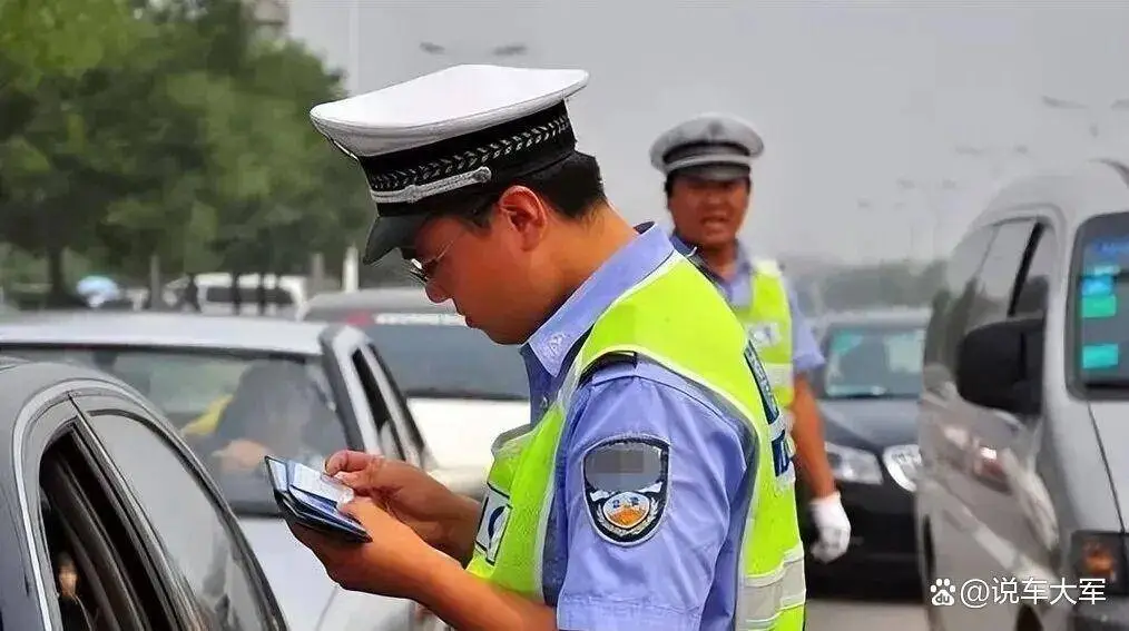 “智能天眼”24小时在线盯梢！这些驾驶习惯可能让你吃罚单，车主速来避坑