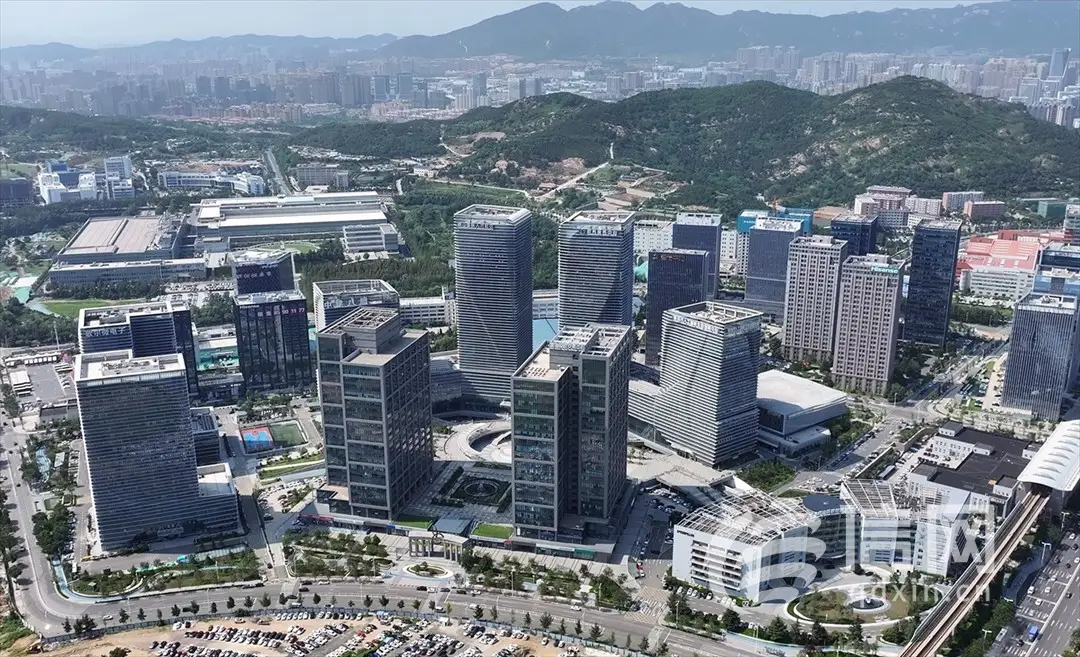 2025青岛虚拟现实大会将启 雷神科技首秀AI眼镜