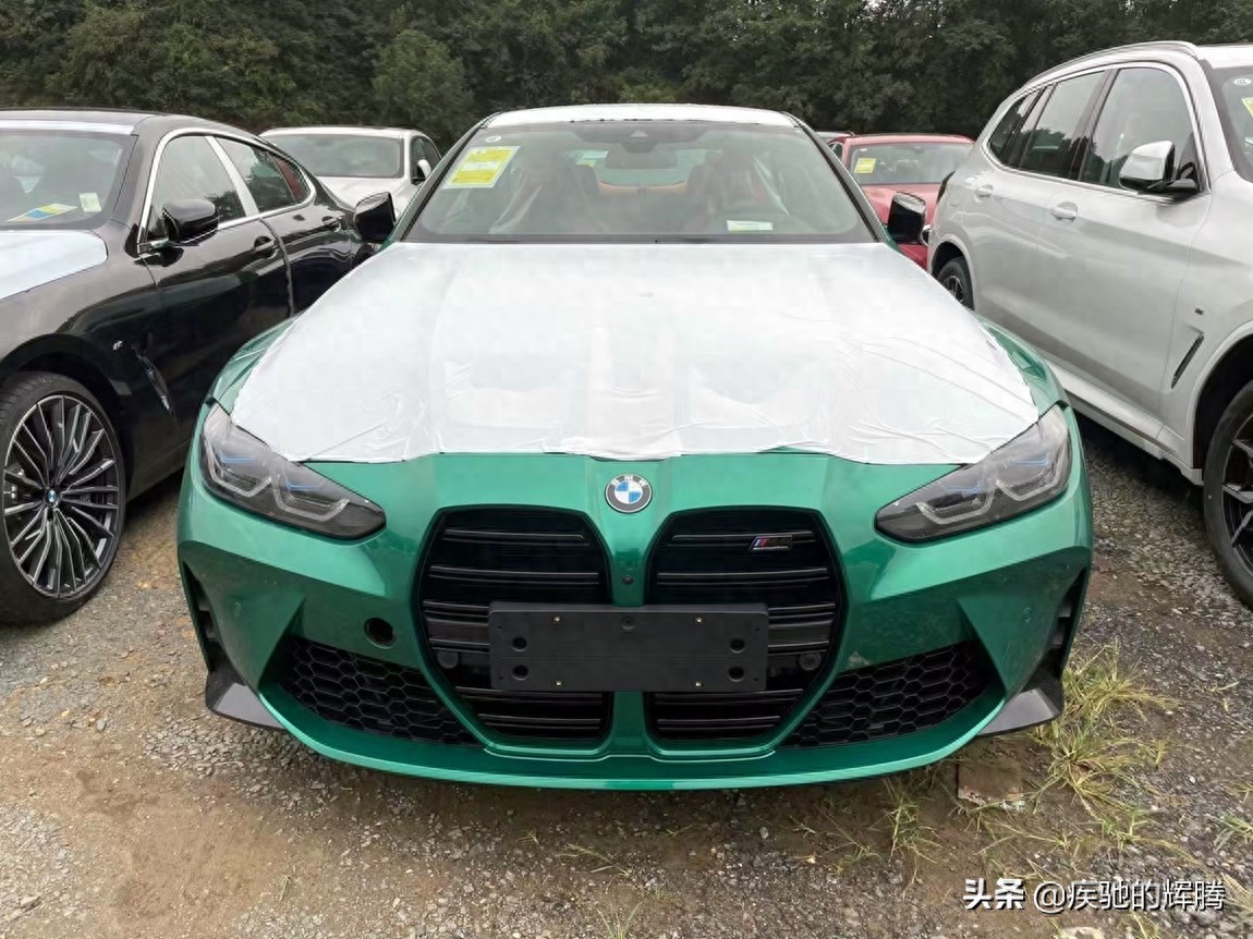 难得一见！宝马M4双门雷霆版实拍！落地超100万！还是曼岛绿车漆