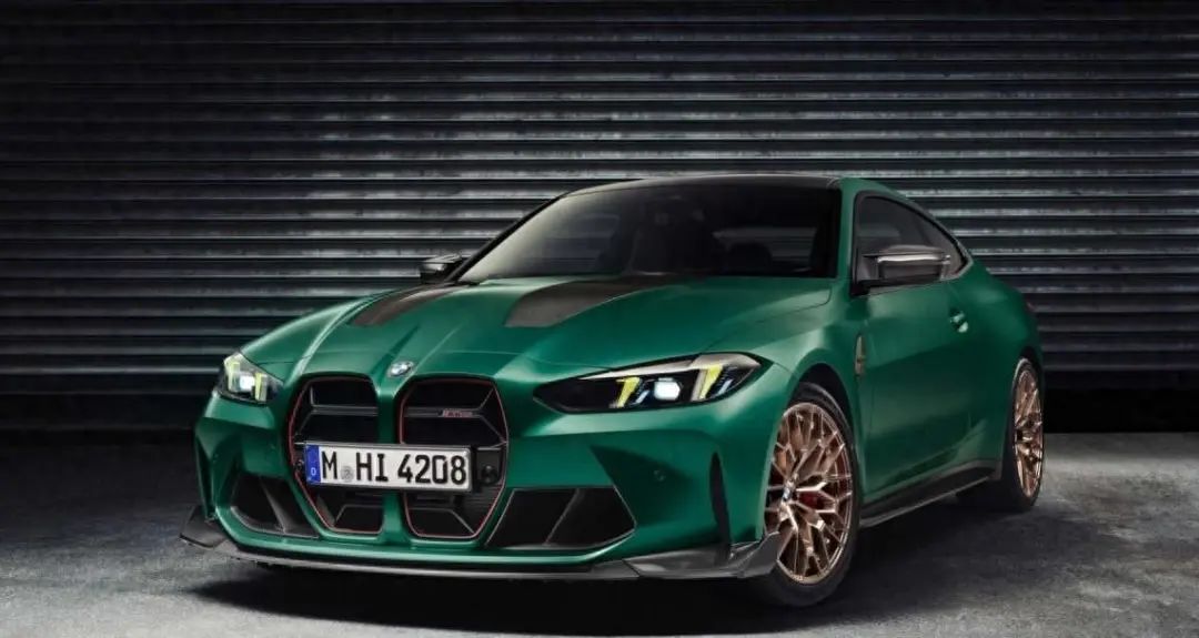 宝马2025款M4 CS:没那么完美,但钱绝对不白花(图3) 宝马M4 CS评测_150万超跑实用性分析_汽车点评网北京宝马m4降价40万元