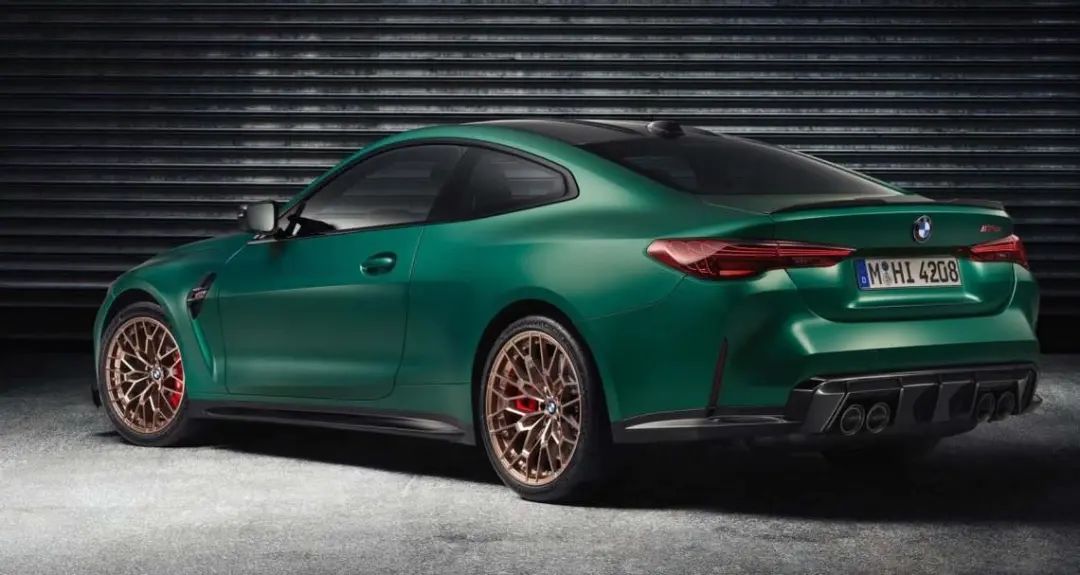 宝马2025款M4 CS:没那么完美,但钱绝对不白花(图4) 汽车点评网北京宝马m4降价40万元_宝马M4 CS评测_150万超跑实用性分析