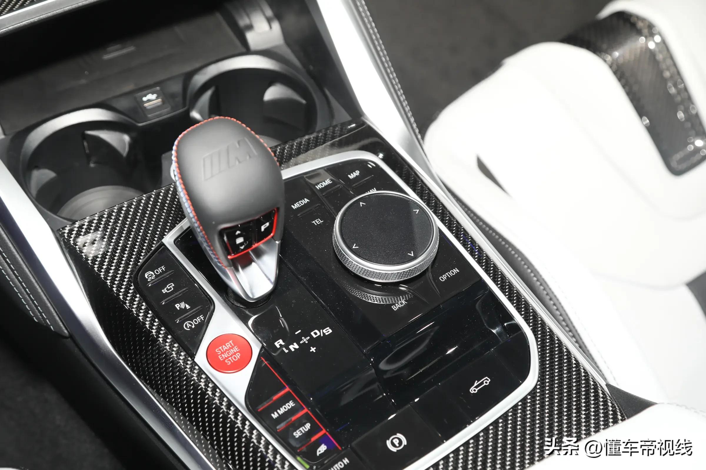 新车 | 售89.39万元起/前后灯组更新,2024款宝马M4硬顶轿跑实车(图14) 2024款宝马M4敞篷轿跑车价格对比_2024款宝马M4双门轿跑车配置参数_汽车点评网北京宝马m4降价40万元