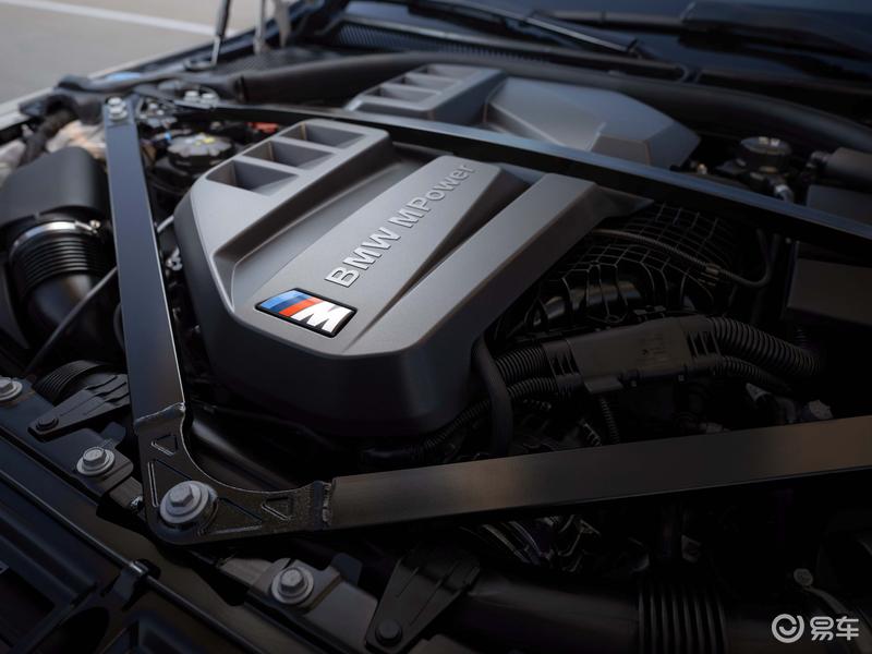 新款宝马M4双门轿跑车/敞篷轿跑车上市 售89.39万元起(图8) 汽车点评网北京宝马m4降价40万元_新款宝马M4雷霆版_宝马M4双门轿跑车M xDrive雷霆版