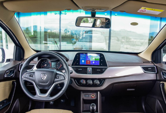 最低配只比宝骏310W顶配便宜700块,骏派CX65高价必死无疑(图4) 骏派CX65 宝骏310W对比_天津一汽骏派CX65 旅行车_骏派cx65是什么发动机