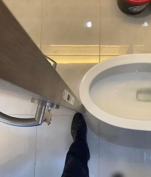 卫生间口袋门安装_厨房做移门,门套多宽_厨房口袋门设计