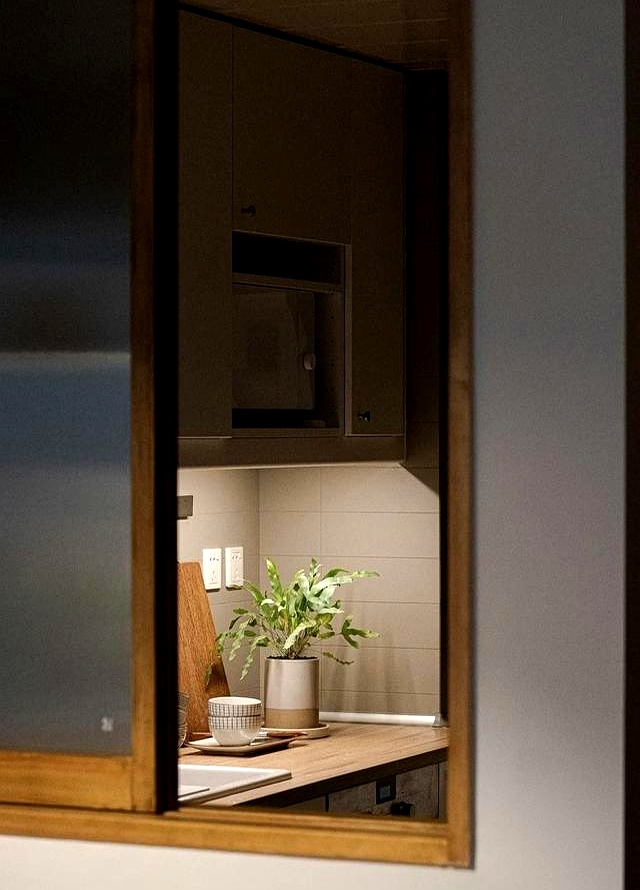 厨房门装修效果图小户_邻居只动了3个地方改造_80㎡住出120㎡的松弛感