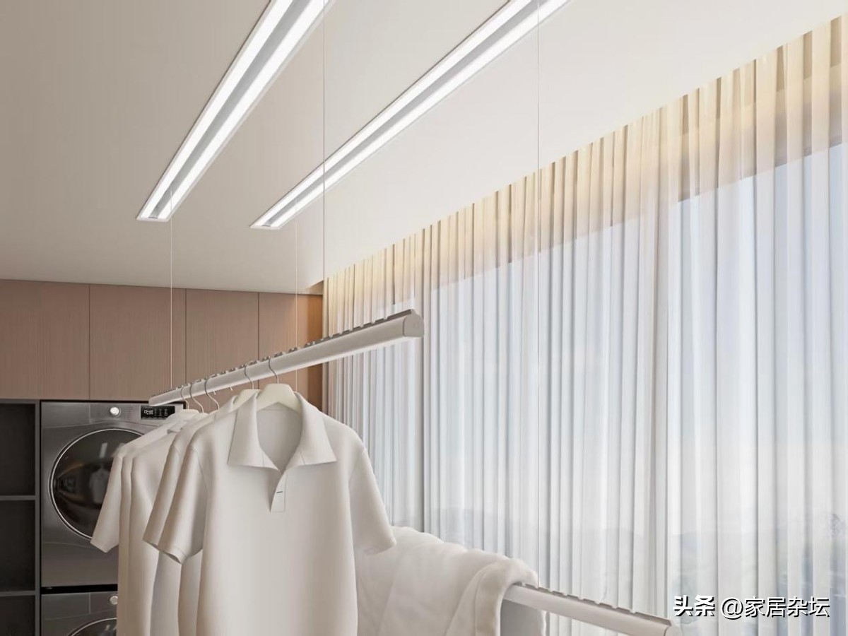 还得是年轻人脑子活:换个思路装修,家居痛点立即被解决,还省钱(图8) 隐形晾衣架装修_厨房门装修效果图小户_解决家居痛点的装修设计