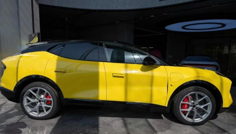 52 万起的莲花跑车,开启超跑新时代(图2) 全新款莲花跑车_52万起超跑_莲花跑车价格多少