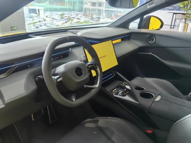 莲花ELETRE这波赢麻了!54.8万元起享百万豪车配置(图3) 保时捷法拉利莲花三大跑车品牌对比ELETRE_莲花跑车价格多少_莲花ELETRE价格百万级配置运动豪华SUV