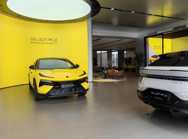 莲花ELETRE这波赢麻了!54.8万元起享百万豪车配置(图4) 莲花跑车价格多少_莲花ELETRE价格百万级配置运动豪华SUV_保时捷法拉利莲花三大跑车品牌对比ELETRE