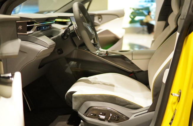 挖到宝了!52 万起的莲花跑车,性能与科技双赢(图2) 莲花跑车历史_莲花跑车技术优势_莲花跑车价格多少