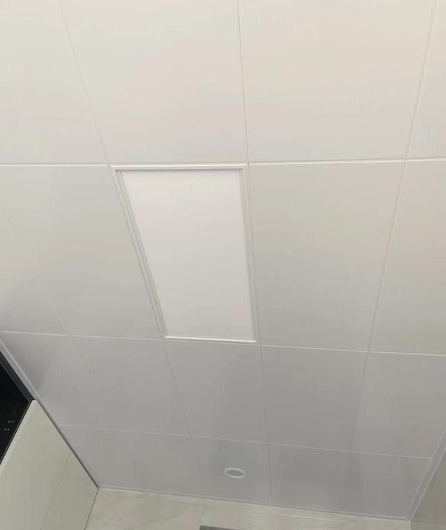 卫生间吊顶有多厚_厨房卫生间铝扣板杀菌抗菌_铝扣板ENF级环保检测