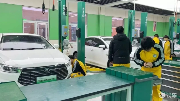 新能源汽修就业前景广，多种机会等你来挑