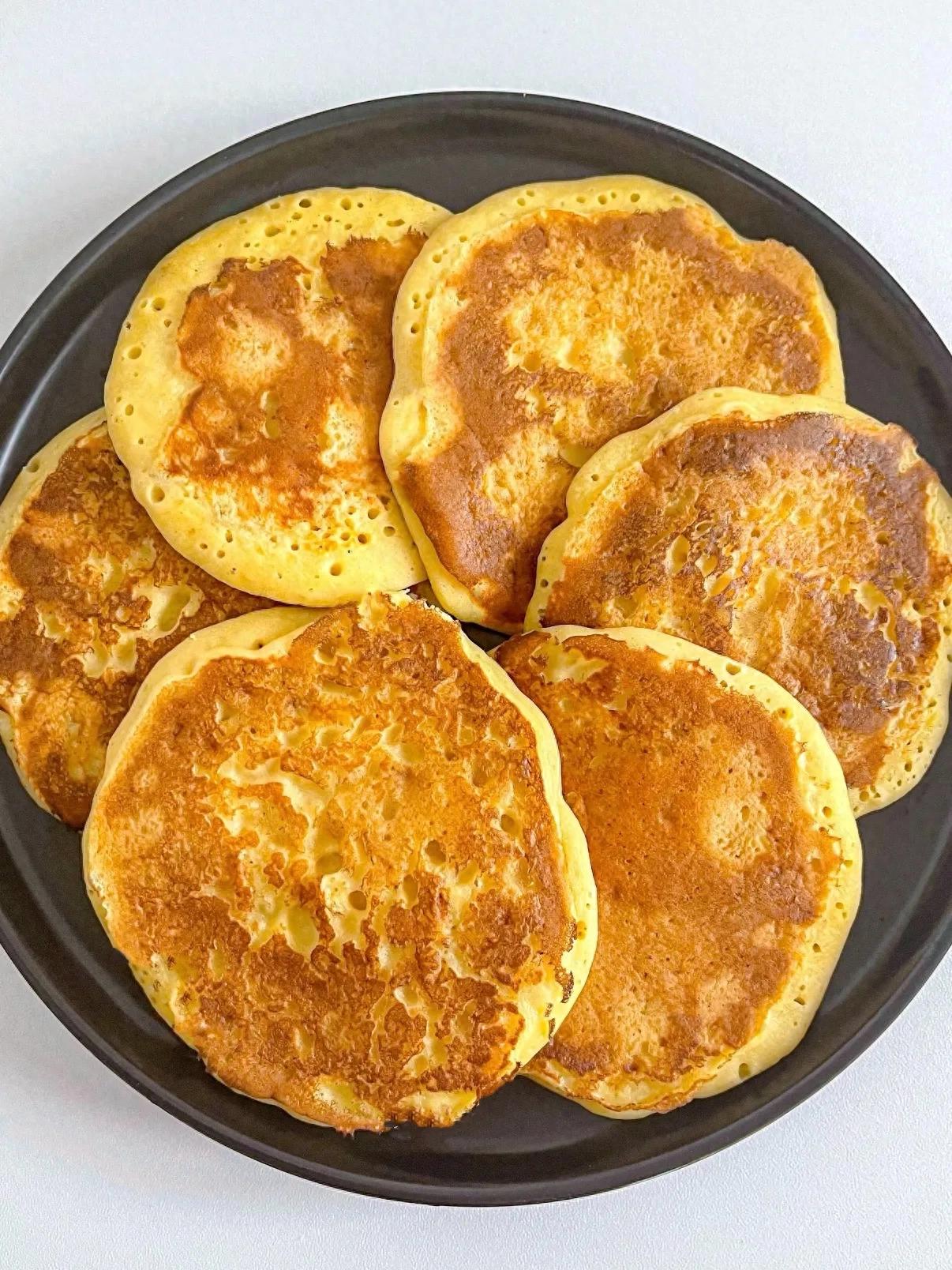 5分钟搞定！软糯香甜的香蕉鸡蛋饼，女儿舔盘子的懒人早餐神技