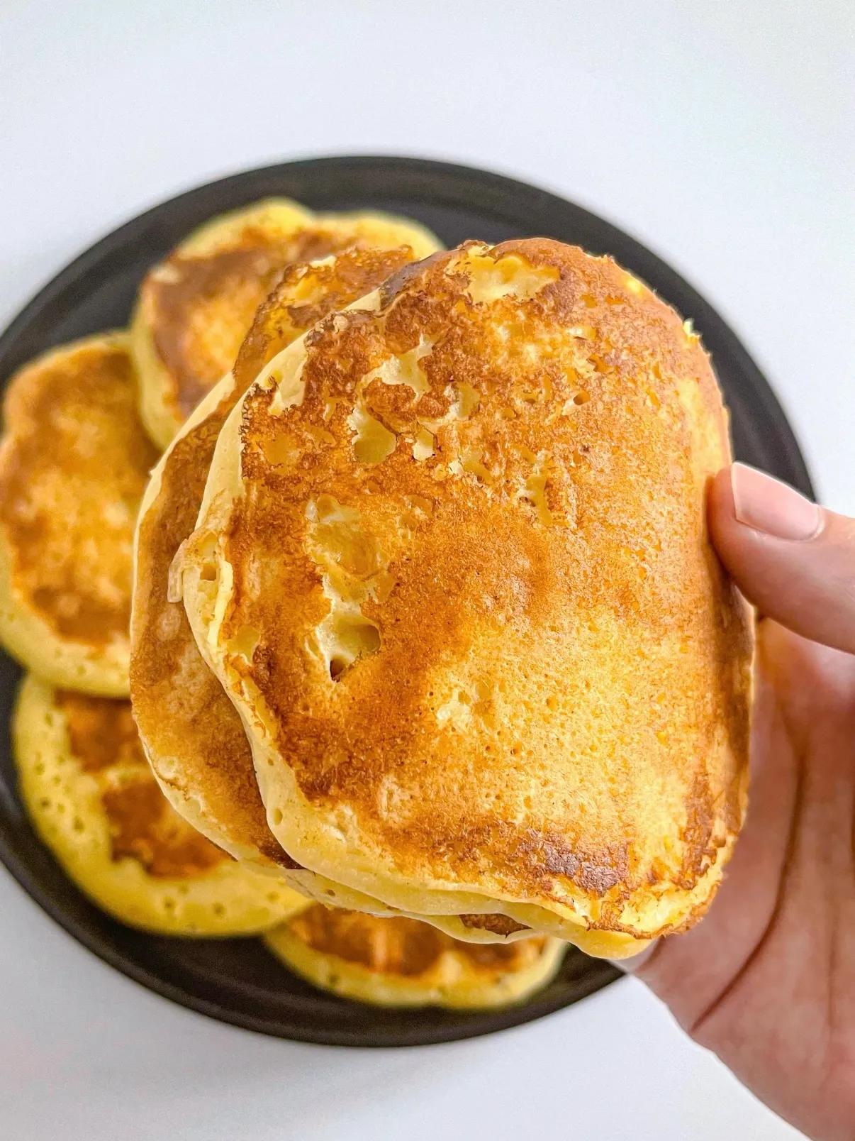 香蕉牛奶饼窍门_5分钟快手早餐食谱_香蕉鸡蛋饼配方
